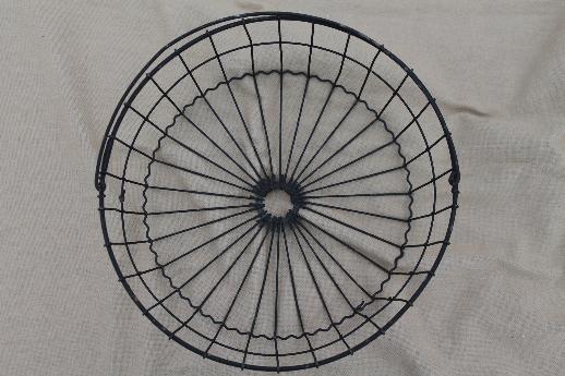 photo of crimped wire basket for a few eggs or fruit, flat bowl shaped egg basket #3