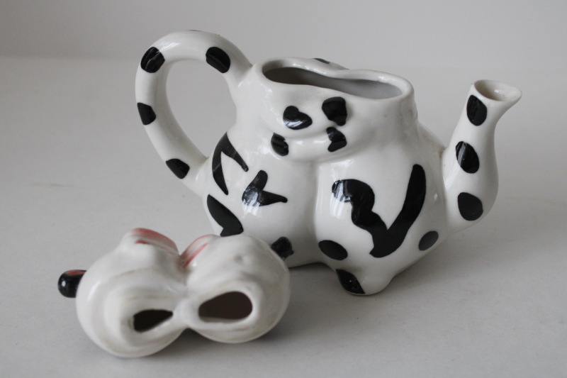photo of cute cow couple huggy cows mini teapot hand painted ceramic holsteins  #3
