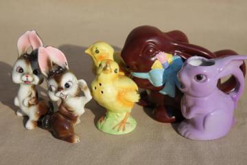 catalog photo of cute fun vintage ceramic Easter party decorations, chocolate bunny pitcher, chicks etc.