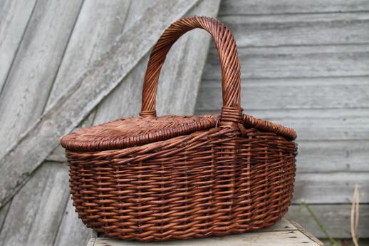 photo of cute vintage Dorothy / Toto style wicker picnic basket or lunchbox w/ hinged cover #1