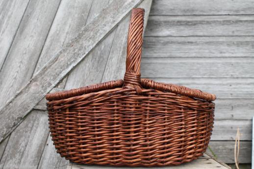 photo of cute vintage Dorothy / Toto style wicker picnic basket or lunchbox w/ hinged cover #7