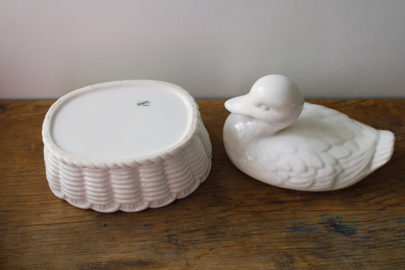photo of cute white goose or duck on nest, 1980s vintage Taiwan ceramic covered dish or trinket box #3