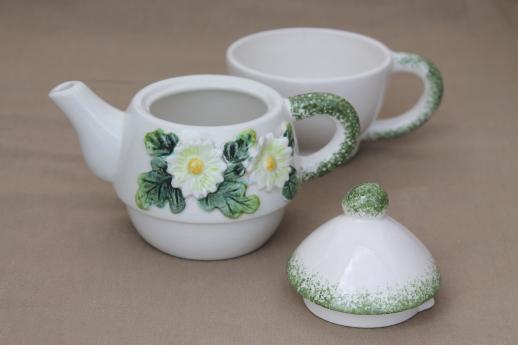 photo of daisy pattern ceramic tea set for one, vintage teapot & stacking cup tea mug #2