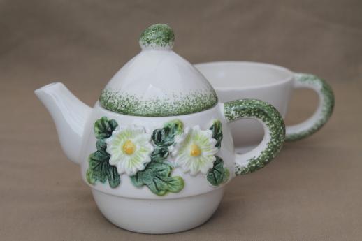 photo of daisy pattern ceramic tea set for one, vintage teapot & stacking cup tea mug #4