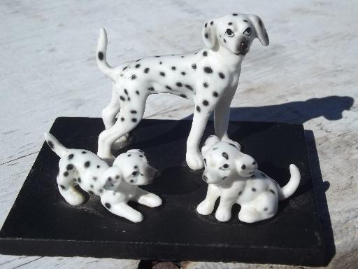 photo of dalmatian mother dog and puppies miniature china animals, vintage Inarco #1