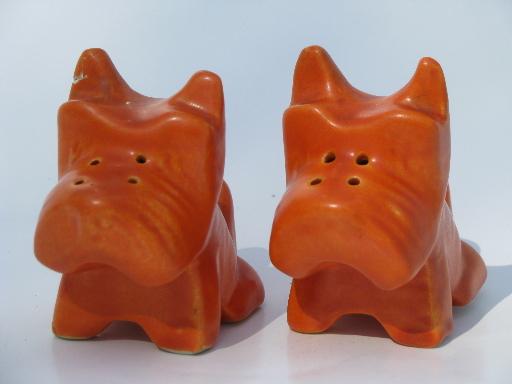 photo of deco Scotty dog S&P shakers, matte glaze fiesta orange Hollywood Ware pottery #2