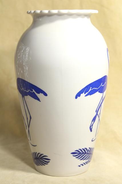 photo of deco mid-century vintage flamingo birds vase, Anchor Hocking milk glass blue & white #4