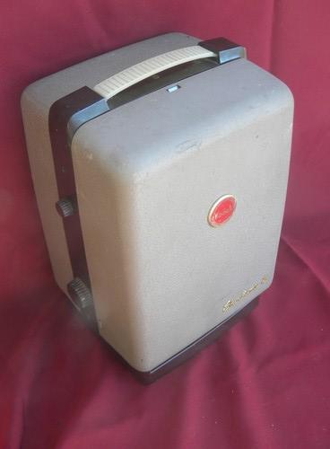 photo of deco vintage Kodak Showtime 8 mm movie film projector brown bakelite #6