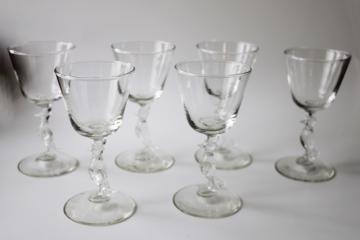 catalog photo of deco vintage Old Crow whiskey figural stem glasses, Libbey glass barware cocktail glasses