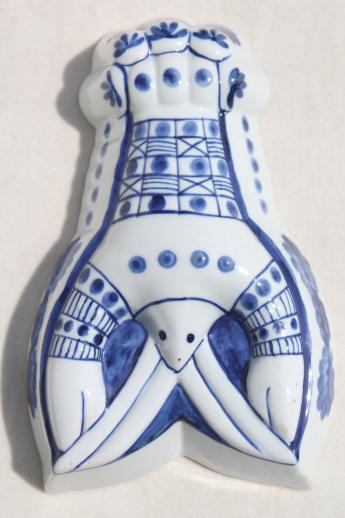 photo of decorative 'food mold', blue & white china lobster for coastal style decor #1