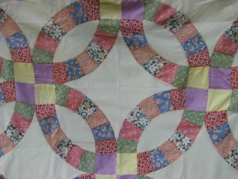 photo of double-wedding ring vintage quilt top, patchwork, old cotton print fabric #3