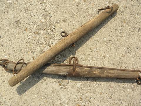 photo of draft horse eveners, lot old wood single trees, primitive antique iron hooks #3