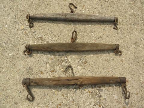 photo of draft horse eveners, lot old wood single trees, primitive antique iron hooks #1