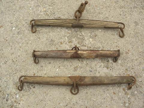 photo of draft horse eveners, lot old wood single trees, primitive antique iron hooks #1