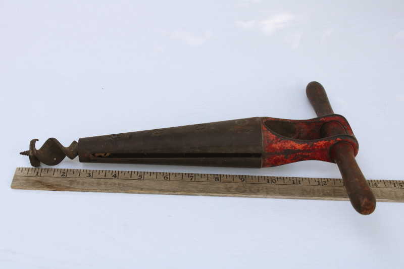 photo of early 1900s vintage hand tool, barrel bung drill, tapered reamer borer auger #7