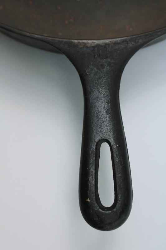 photo of early Wagner ware cast iron 10 inch skillet, W mark antique vintage frying pan  #5