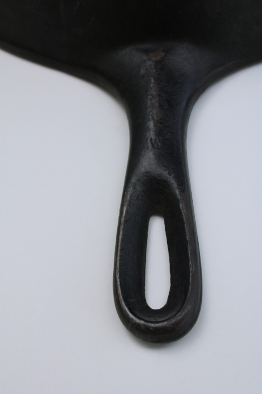 photo of early Wagner ware cast iron 10 inch skillet, W mark antique vintage frying pan  #6