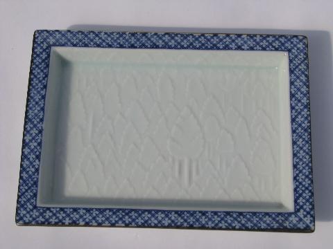 photo of embossed trees porcelain tray or dish, vintage blue & white china #1