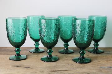 catalog photo of emerald green Fantasia water goblets or iced tea glasses set of six, never used vintage Princess House 