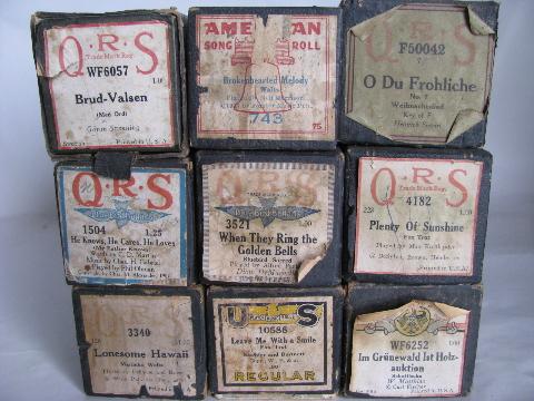 photo of estate lot 30 unsorted antique vintage player piano music rolls #2