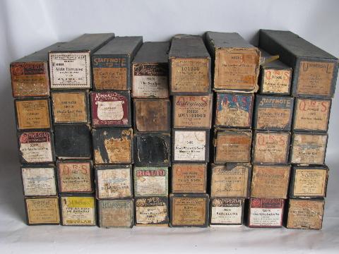 photo of estate lot 40 unsorted antique vintage player piano music rolls #1