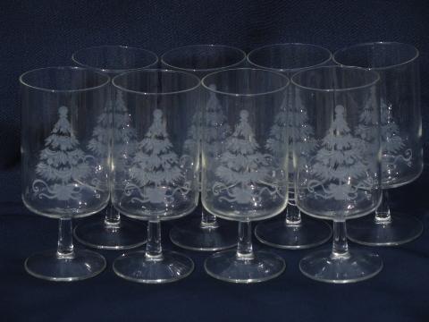 photo of etched glass Christmas tree holiday glasses, vintage Neiman-Marcus #1