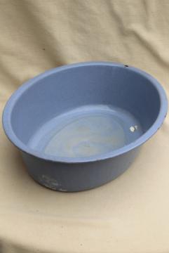 catalog photo of farmhouse blue vintage enamel ware basin, large oval dishpan or wash tub, planter pot