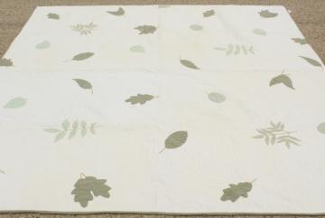 catalog photo of farmhouse style vintage cotton quilt w/ applique leaves, soft natural greens on white