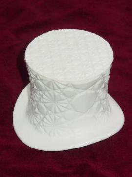 catalog photo of fenton milk white daisy & button glass hat