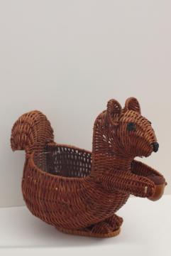 catalog photo of figural wicker basket squirrel holding acorn nut, 1980s-90s vintage made in China