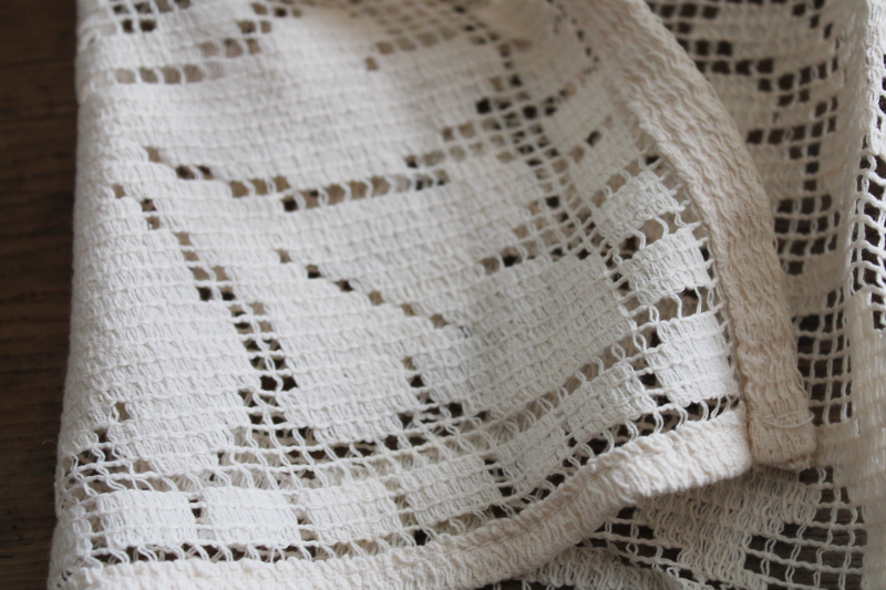 photo of flower basket lace tablecloth, vintage Quaker lace type cloth ecru cotton fabric #5