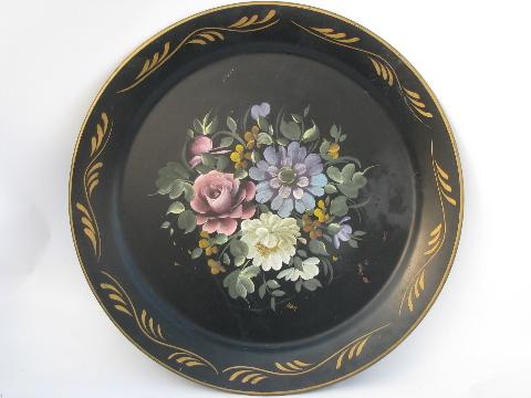 photo of flower bouquet on black, vintage hand-painted Nashco tole metal tray #1