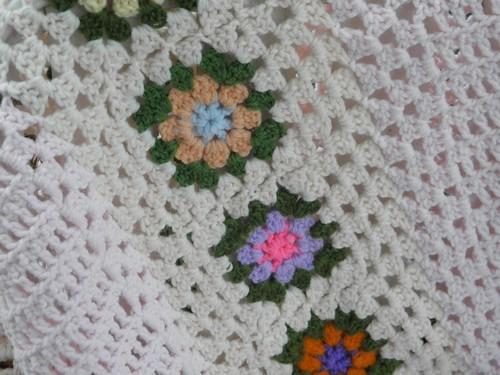 photo of flower garden granny squares on pale pink, vintage crocheted afghan #2