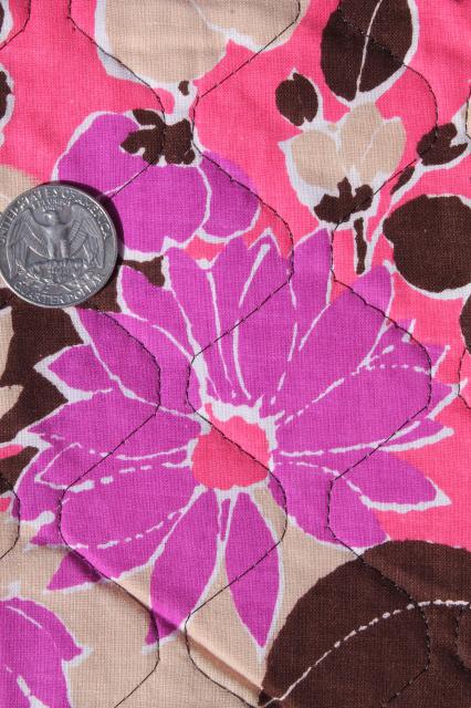 photo of flower power 70s vintage quilted fabric w/ poly fill, retro pink daisy print cotton #3