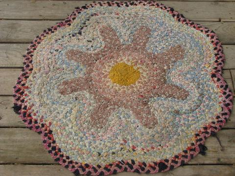 photo of flower shape antique vintage braided cotton fabric rag rug floor mat #1