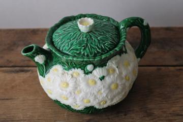 catalog photo of green & white daisies majolica tea pot, 1980s vintage Haldon Group art pottery 