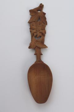 catalog photo of hand carved wood spoon from Switzerland, old Swiss folk art edelweiss flower handmade