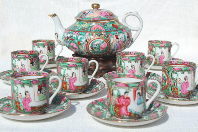 photo of hand painted porcelain tea pot set cups & saucers famille rose medallion vintage Hong Kong china #1