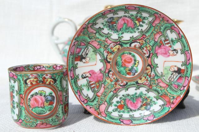 photo of hand painted porcelain tea pot set cups & saucers famille rose medallion vintage Hong Kong china #4