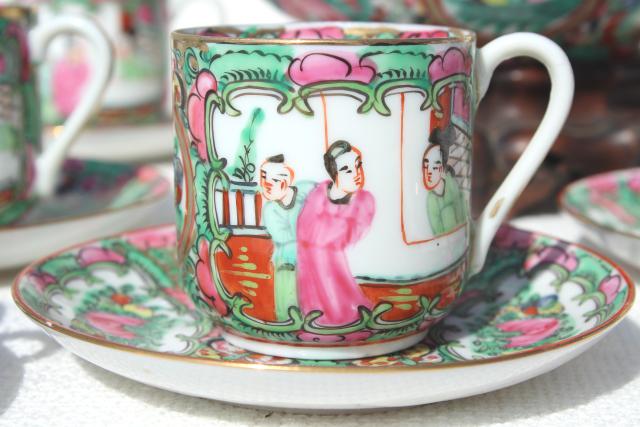 photo of hand painted porcelain tea pot set cups & saucers famille rose medallion vintage Hong Kong china #7