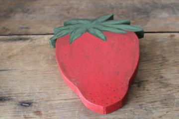 catalog photo of hand painted strawberry shape wood cutting board, 80s vintage country cottage kitchen wall hanging 