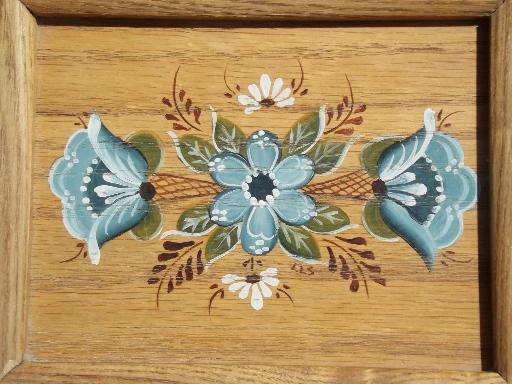 photo of hand painted tole oak box, wooden recipe box full of vintage recipes cards #9