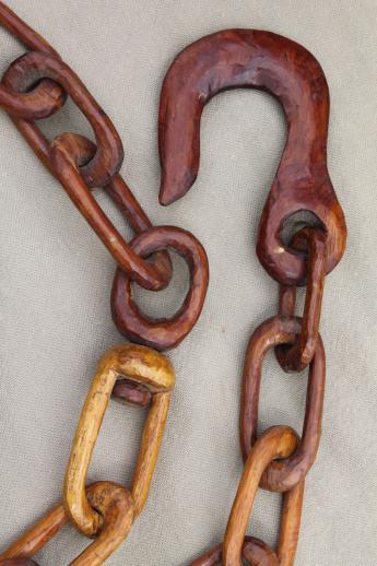 photo of hand-carved wood chain w/ wooden links, primitive vintage folk art / tramp art #1