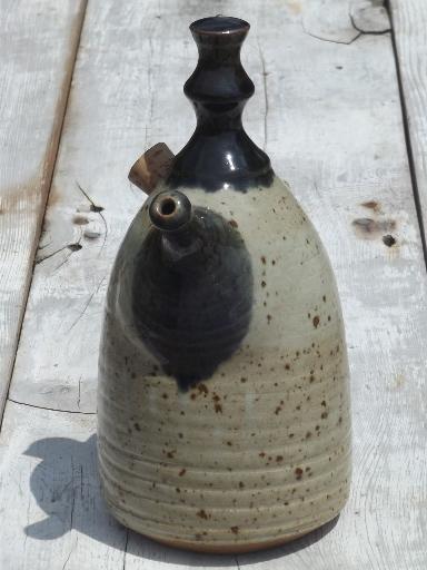 photo of hand-crafted stoneware oil jar lamp, Bear pottery primitive oil lamp #2