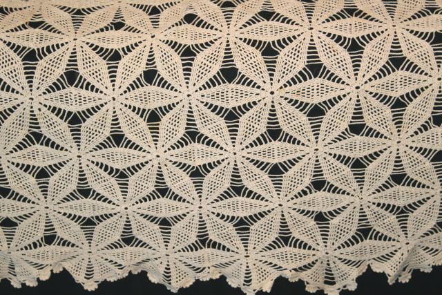 photo of handmade crochet lace bedspread w/ star pattern, shabby vintage chic #7