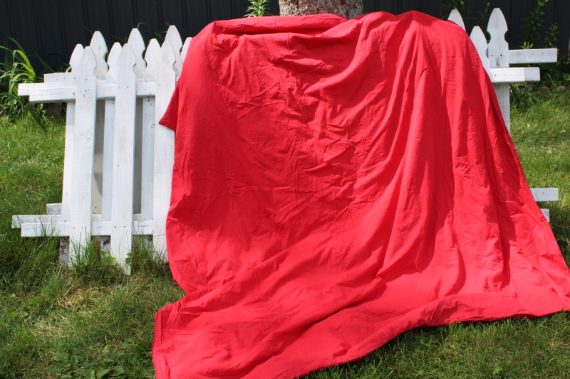 photo of handmade machine sewn vintage quilt, colorful prints retro daisy flowers w/ red border #8