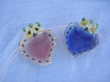 catalog photo of hearts and flowers hand-painted Italian pottery pin trays for jewelry
