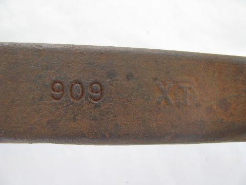 photo of heavy old iron worker Williams 909 XT 1-7/16'' spud wrench #2