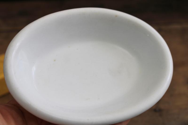 photo of heavy white ironstone china soap dish, vintage Meakin English royal arms mark #4