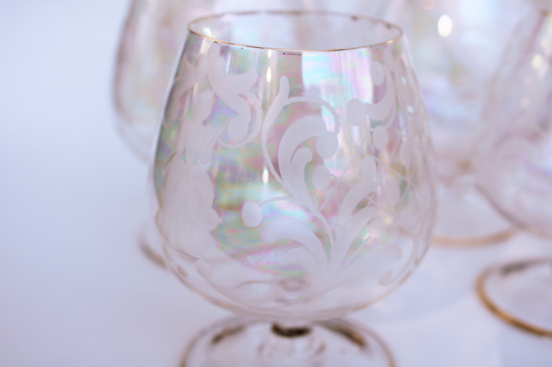 photo of hollywood regency vintage glasses, iridescent luster etched glass colonial couple  #3